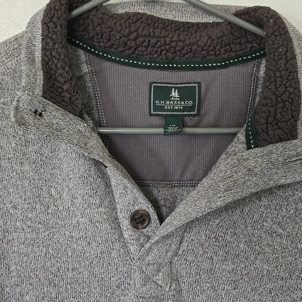 G. H. Bass Gray Sweater Size Large